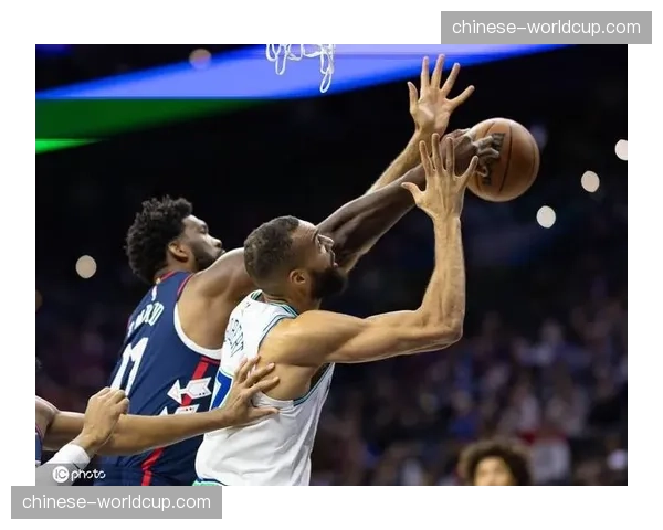 76人主场109-97战胜魔术，恩比德缺阵下马克西率队晋级